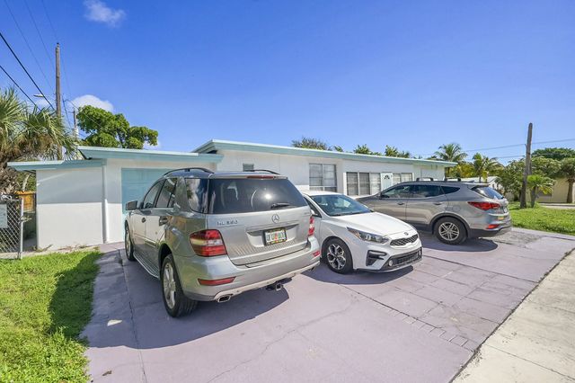 3 of 23 - 721 N A Street, Lake Worth Beach, FL