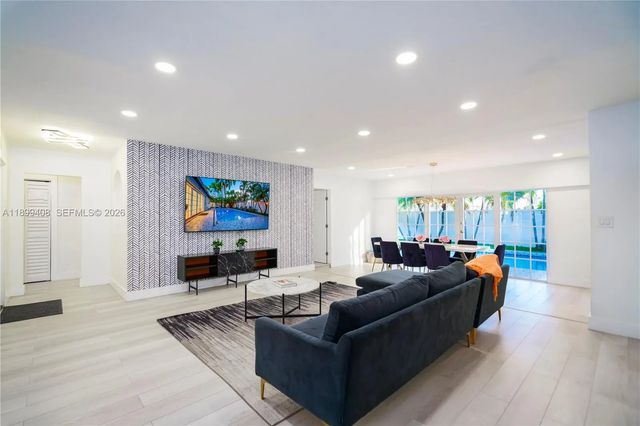 3 of 30 - 1244 Garfield Street, Hollywood, FL