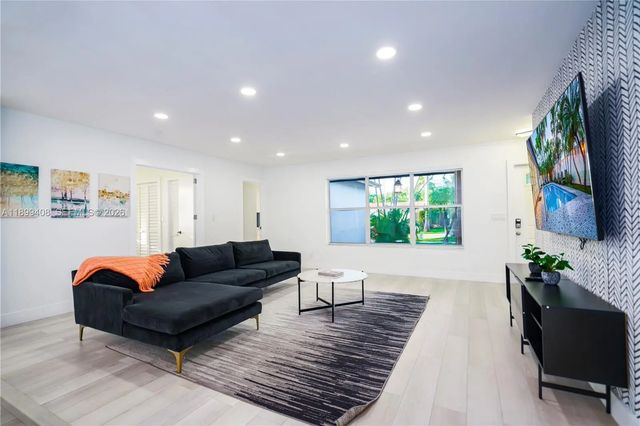 4 of 30 - 1244 Garfield Street, Hollywood, FL