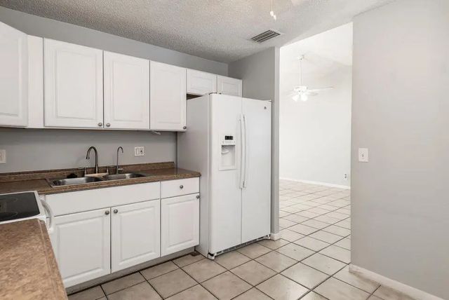 2 of 8 - 5692 Sw Stonington Way Sw #5692, Lake Worth, FL