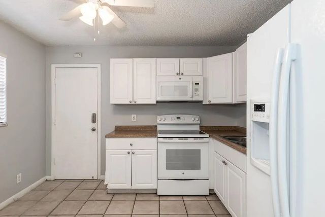 3 of 8 - 5692 Sw Stonington Way Sw #5692, Lake Worth, FL