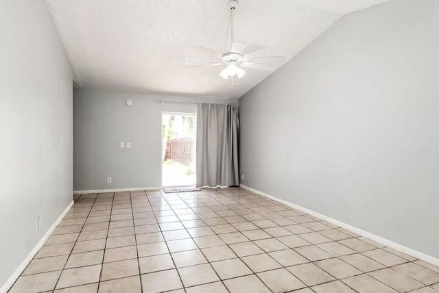 5 of 8 - 5692 Sw Stonington Way Sw #5692, Lake Worth, FL