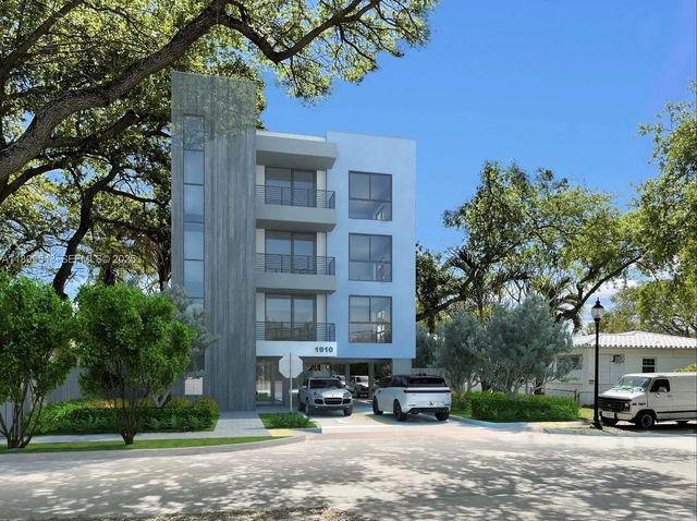 3 of 9 - 1910 Washington Street, Hollywood, FL