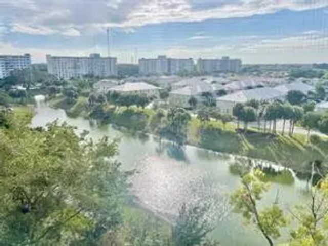 4 of 22 - 3850 Washington Street #810, Hollywood, FL