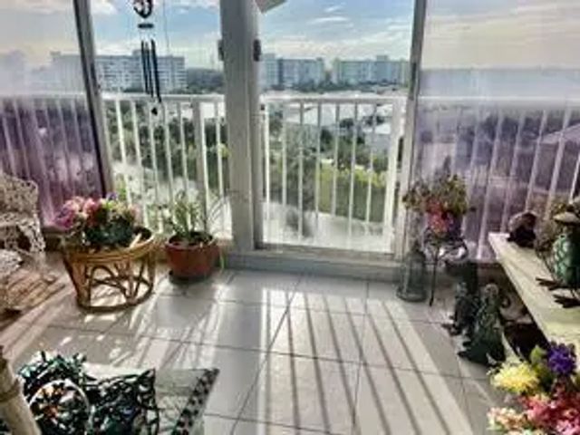 5 of 22 - 3850 Washington Street #810, Hollywood, FL