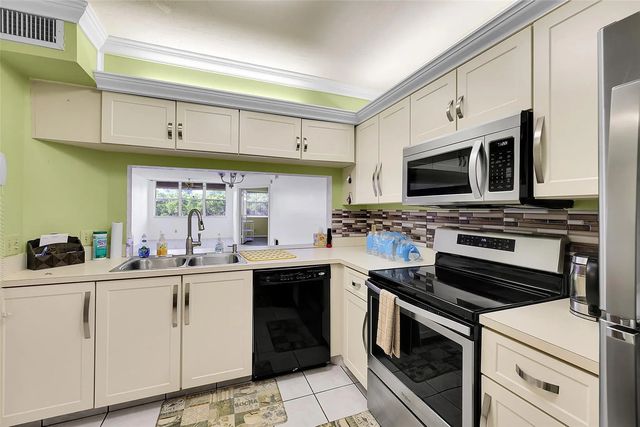10369 Nw 24th Place #402, Sunrise