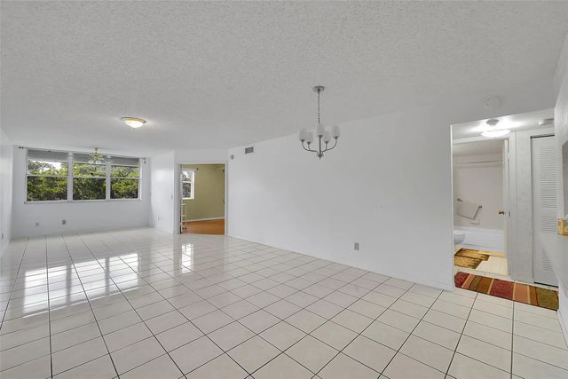 4 of 43 - 10369 Nw 24th Place #402, Sunrise, FL