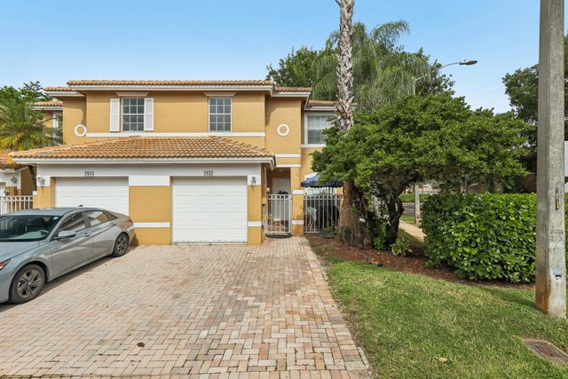 2 of 39 - 2837 Nw 99th Terrace, Sunrise, FL
