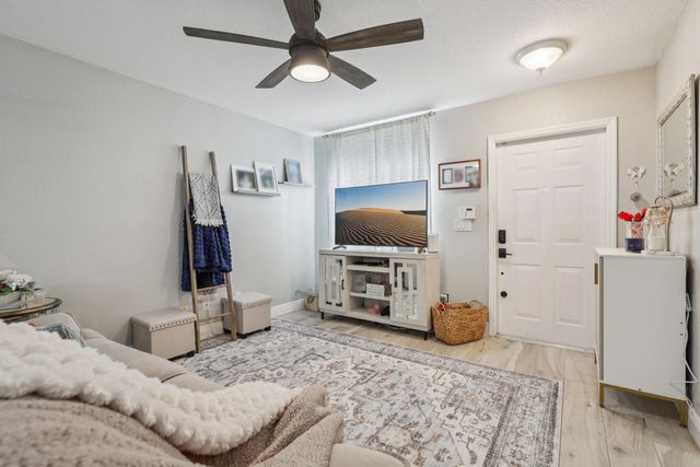 5 of 39 - 2837 Nw 99th Terrace, Sunrise, FL