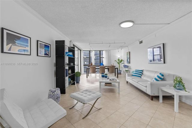 5 of 27 - 20379 W Country Club Drive #2039, Aventura, FL