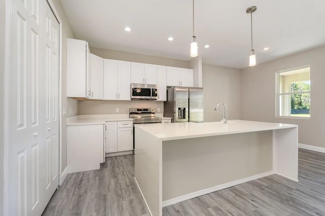 5 of 37 - 1319 Schneider Street Sw, Palm Bay, FL