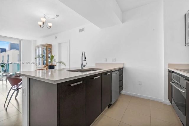 3 of 32 - 333 Ne 24th Street #812, Miami, FL