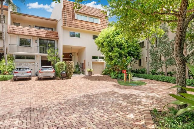 6100 Paradise Point Drive, Palmetto Bay