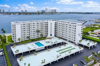 Photo of Listing #R11134121