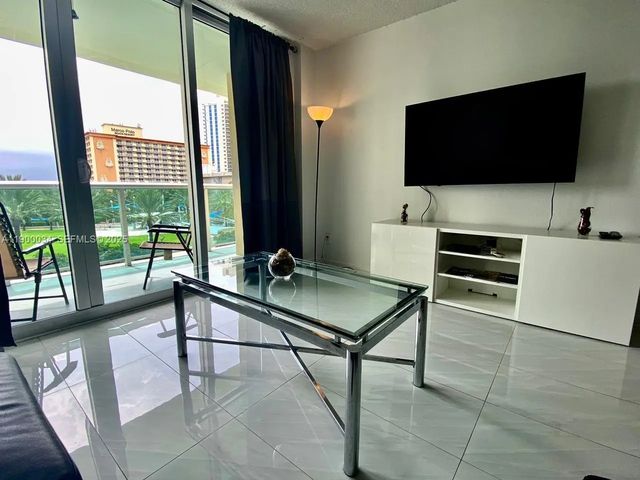 4 of 27 - 19370 Collins Avenue #415, Sunny Isles Beach, FL