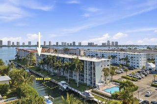 Photo of Listing #R11134186