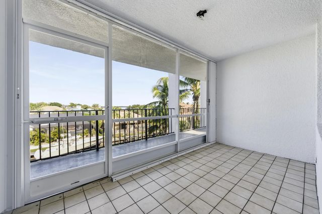 4 of 21 - 109 Paradise Harbour Blvd #415, North Palm Beach, FL