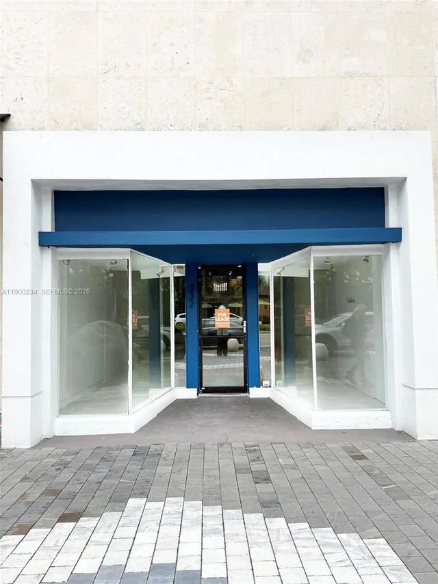 332 Miracle Mile, Coral Gables