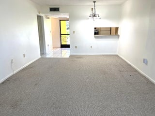 Photo of Listing #R11134196