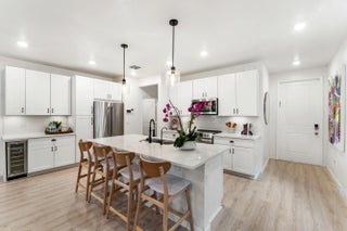 Photo of Listing #R11134239