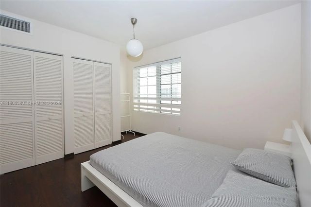 4 of 11 - 435 21st Street #205, Miami Beach, FL