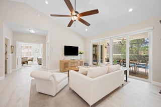 Photo of Listing #R11134281