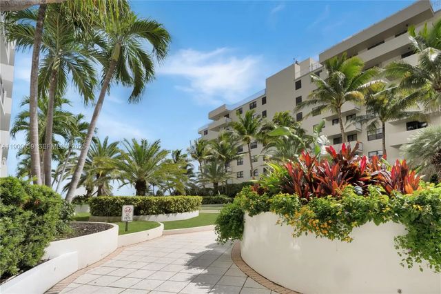 3 of 30 - 100 Lincoln Road #607, Miami Beach, FL