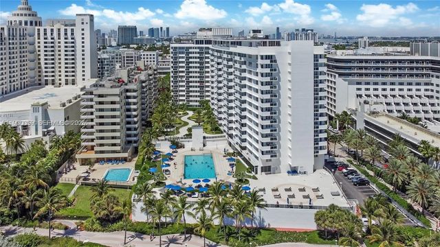 4 of 30 - 100 Lincoln Road #607, Miami Beach, FL