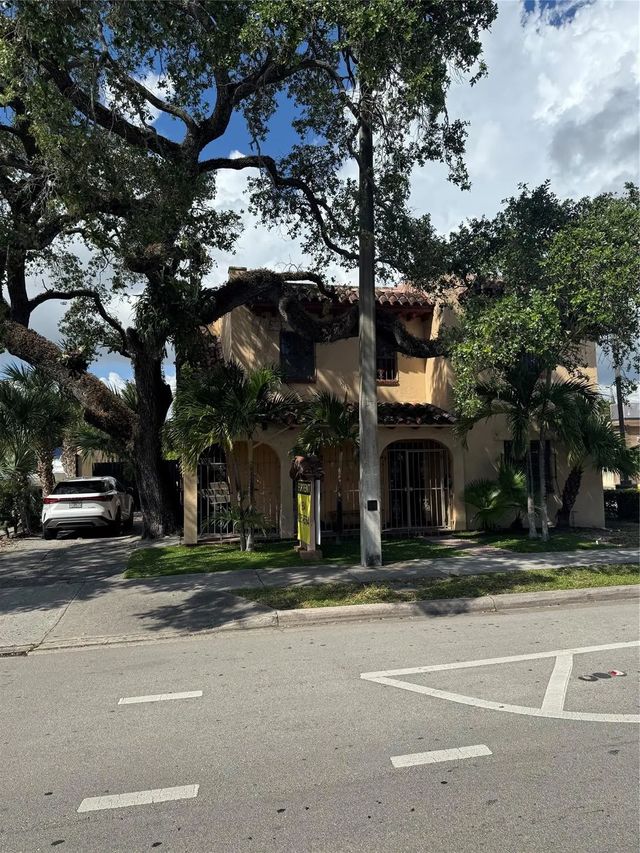 2 of 16 - 1527 Ne 4th Avenue, Fort Lauderdale, FL