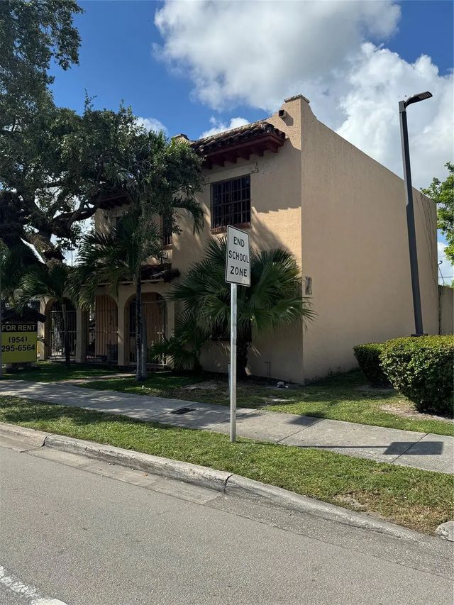 4 of 16 - 1527 Ne 4th Avenue, Fort Lauderdale, FL