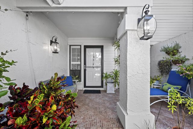 2 of 39 - 5610 Se Foxcross Place, Stuart, FL