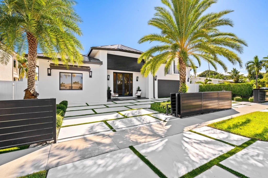 710 Ne 69th Street, Boca Raton