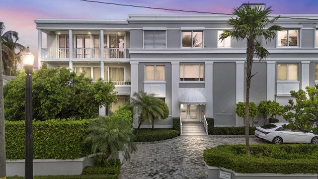 145 Peruvian Avenue #301, Palm Beach