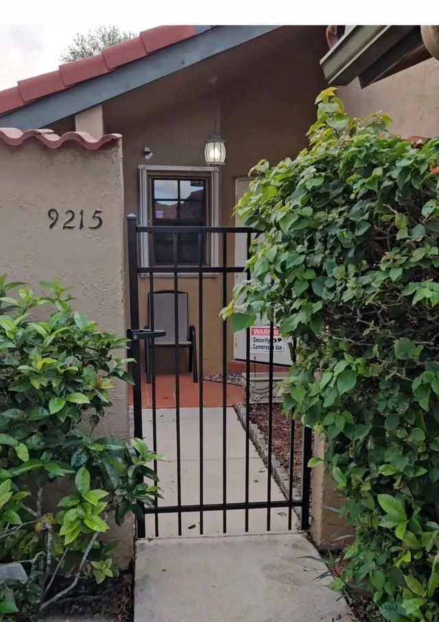 9215 W Sunrise Boulevard, Plantation