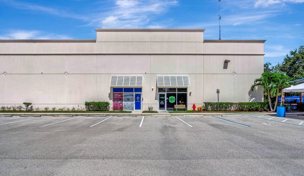 679 Nw Enterprise Drive #102, Port St. Lucie