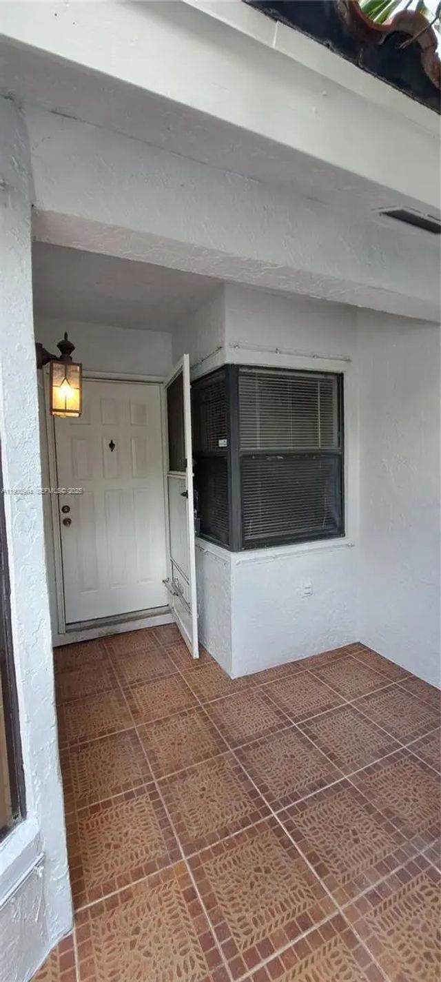 5 of 10 - 2410 San Remo Circle, Homestead, FL