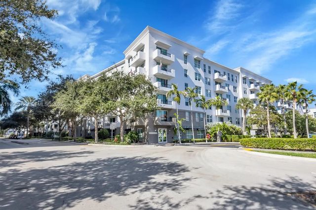 2 of 29 - 2421 Ne 65th Street #211, Fort Lauderdale, FL
