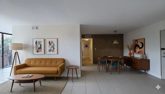 9440 W Flagler Street #306, Miami