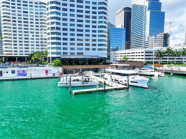 2 of 17 - 801 Brickell Bay Drive #4c042, Miami, FL