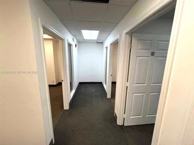 2727 E Oakland Park Boulevard #304, Fort Lauderdale