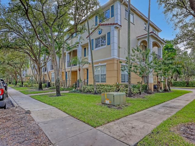 2 of 37 - 2850 S Oasis Drive, Boynton Beach, FL