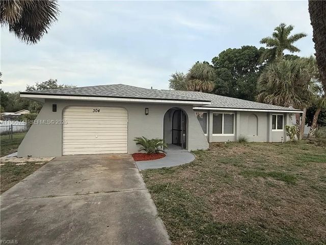 304 N Avenue, 