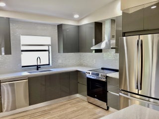 Photo of Listing #R11134696