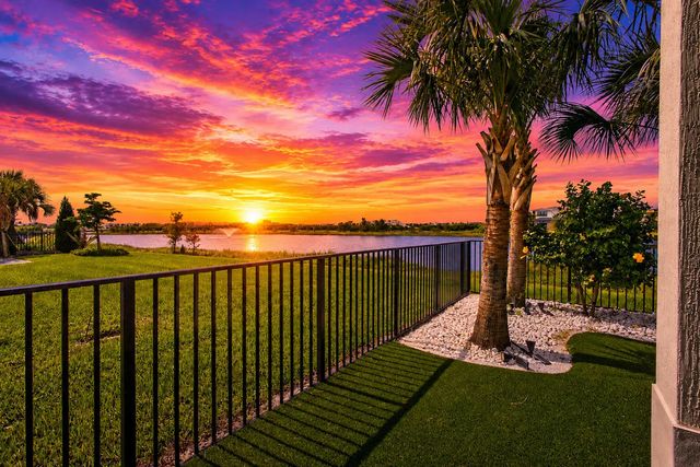 2 of 85 - 10033 Regency Way, Palm Beach Gardens, FL
