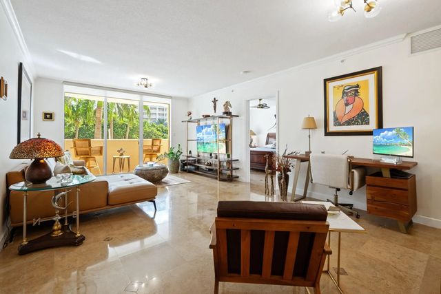 5 of 43 - 2011 N Ocean Boulevard #206, Fort Lauderdale, FL