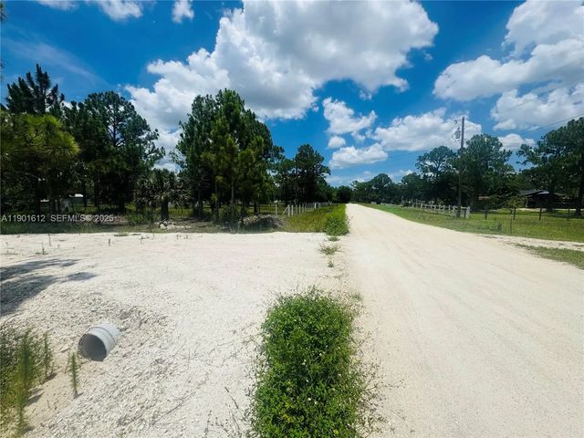 3 of 12 - 5120 Pioneer, , FL