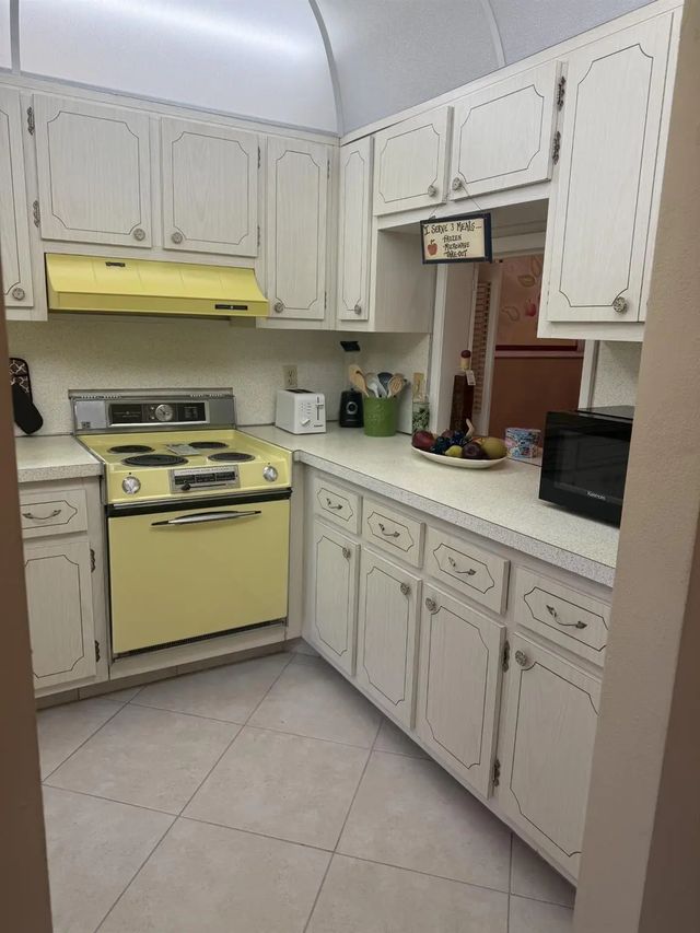 3 of 30 - 2050 Ne 39th Street #211w, Lighthouse Point, FL