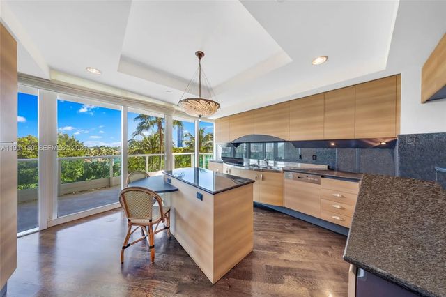 3 of 29 - 19955 Ne 38th Court #705, Aventura, FL