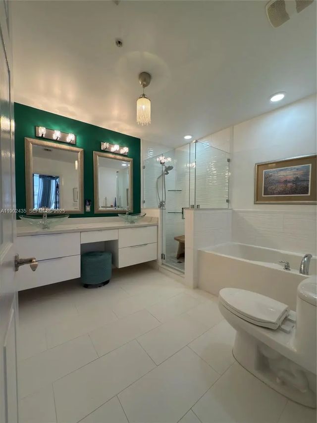 4 of 13 - 3001 Ne 185th Street #532, Aventura, FL