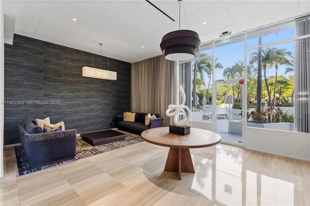 4 of 30 - 100 Bayview Drive #1901, Sunny Isles Beach, FL